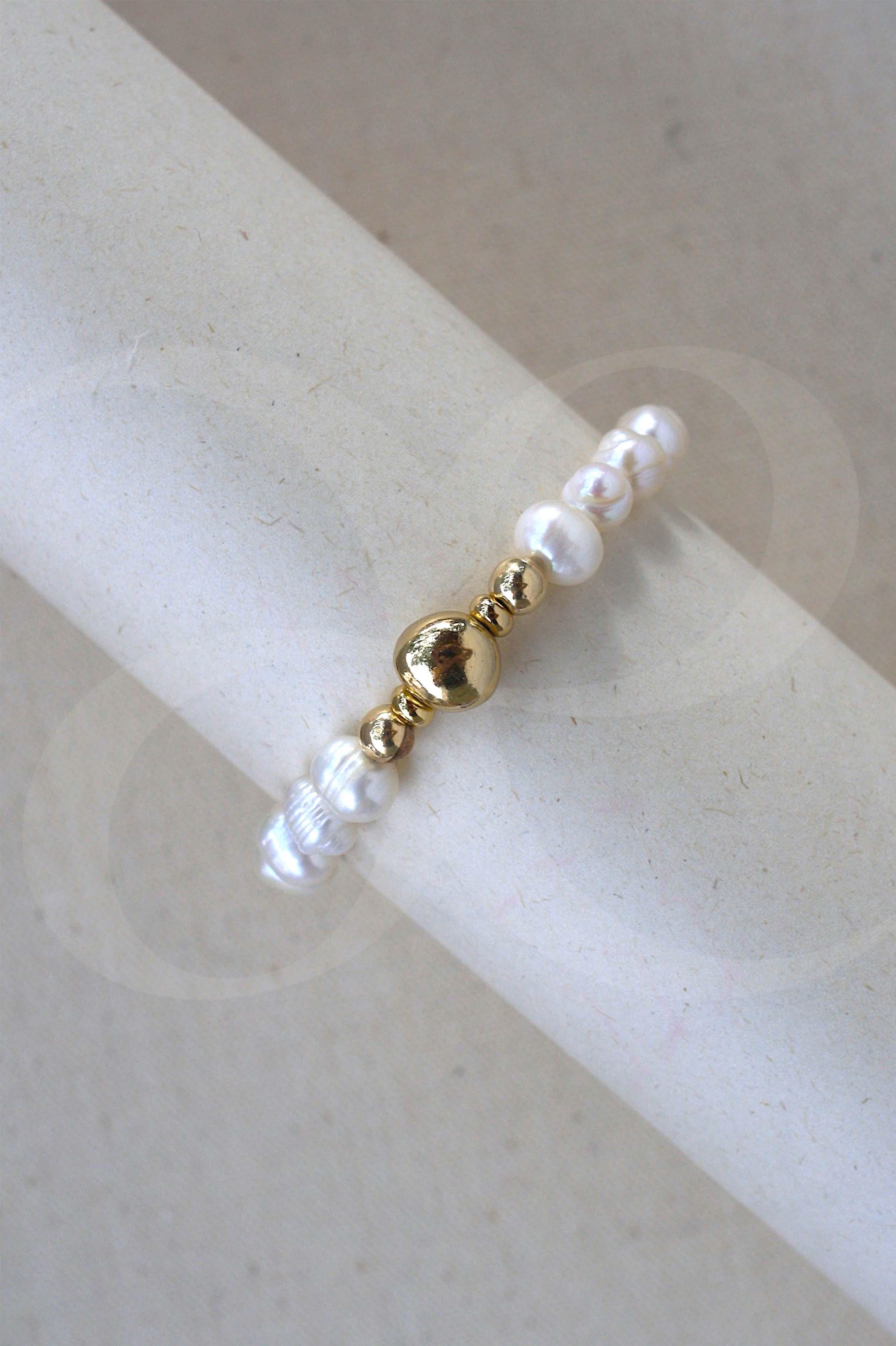 PERLA BLANCA Y BALINES